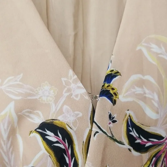 The Jetset Diaries Floral Long Sleeve Maxi Dress Tan Black Below Knee Size Small - Picture 5 of 14